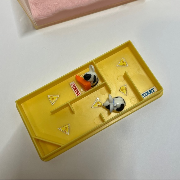 Kenner Littlest Pet Shop LPS 1993 Itsy Bitsy Mouse Cheesy Maze Black White Mice - Picture 3 of 8